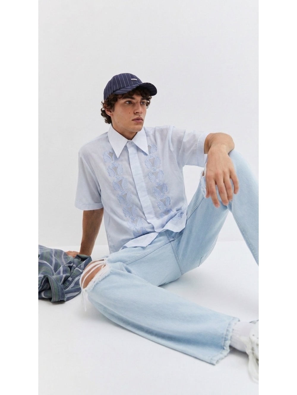 Vintage Faxton Original Men's Light Blue Floral Embroidered Short Sleeve Shirt